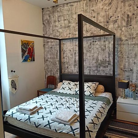 Les Chambres Des Artistes Laguepie Экстерьер фото